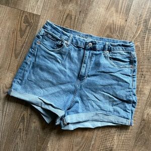 AE Curvy Mom Short